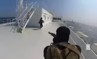 القوات اليمنية تعلن مهاجمة سفينة أميركية تقدم الدعم للاحتلال