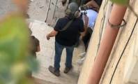 إصابات بالاختناق واعتقال شاب إثر اقتحام جيش الاحتلال بلدة عناتا