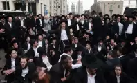 1-1698658