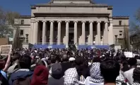 كولومبيا تنتفض من جديد: الطلاب المؤيدون لفلسطين يتظاهرون وشرطة نيويورك تعتقل العشرات