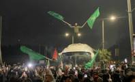 استطلاع من رام الله: الفلسطينيون يسحبون الشرعية من القيادة الرسمية ويمنحونها للمقاومة