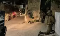 اعتقال شابٍ بعد إصابته بالرصاص في أريحا واقتحامات متواصلة بالضفة 