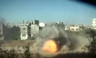 قذائف وعبوات المقاومة تدك دبابات وجرافات الاحتلال شرق غزة وشمالها