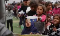 5 وفيات جديدة بالمجاعة في غزة وتحذير من انتشار فيروس مجهول