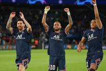 Lionel-Messi-Neymar-Kylian-Mbappe-celebration-PSG-vs-Manchester-City-Champions-League-2021-1020x777