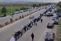 سلسلة بشرية في الأردن على الطريق البري لنقل البضائع إلى الاحتلال