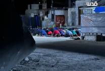فيديو| حلقات تحفيظ قرآن وتراويح فوق الأنقاض .. كيف أحيا قطاع غزة ليلة القدر؟ 