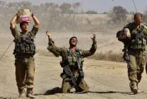 بعدما قتلت وأسرت المقاومة جنوده .. جيش الاحتلال ينسحب من شمال غزة ويعلن مقتل جنديَيْن 