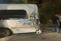 الاحتلال يصدم حافلة حجاج في جنين ويشن اقتحامات واعتقالات في الضفة