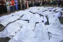 الاحتلال يستهدف منتظري المساعدات وسط قطاع غزة