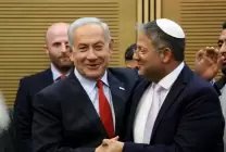 صحيفة عبرية: نتنياهو يتعهّد بتهجير آلاف الفلسطينيين من غزة لإرضاء بن غفير