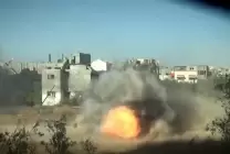 قذائف وعبوات المقاومة تدك دبابات وجرافات الاحتلال شرق غزة وشمالها