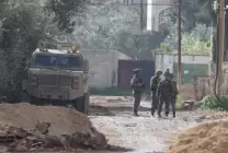 الاحتلال يعتدي على الفلسطينيين في نابلس ويمنع انتخابات نقابة الأطباء في القدس المحتلة