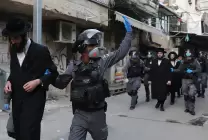 بعد اعتقال متهربين من الخدمة العسكرية.. حاخام بارز يحذر من "حرب ضد الدولة"