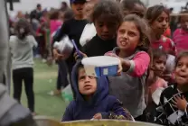 5 وفيات جديدة بالمجاعة في غزة وتحذير من انتشار فيروس مجهول