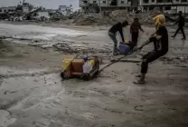 202412mena_gaza_khanyounis_water