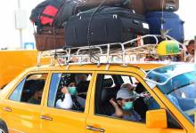 توافد المسافرين المغادرين لقطاع غزة في أول أيام الفتح الاستثنائي لمعبر رفح بعد إغلاقه لـ5 أشهر بسبب جائحة كورونا 3