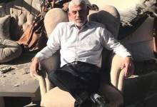 فلسطين-حماس-يحيى-السنوار-يجلس-على-انقاض-منزله-الذي-قصفته-طائرات-العدو-الاسرائيلي-2