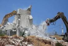 هدم ومداهمات واعتقالات واسعة في الضفة والقدس 