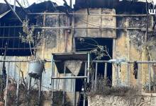 الاحتلال يفجر منزل أسير في بيت عوا ويواصل حصار قرى شمال غرب القدس