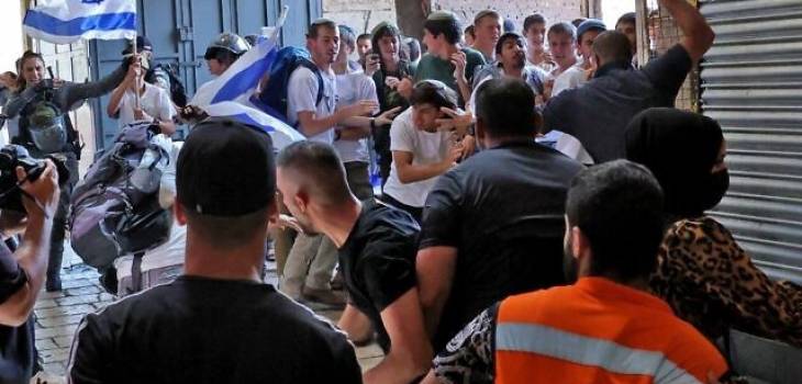 000_32BH4TQ-640x400-1