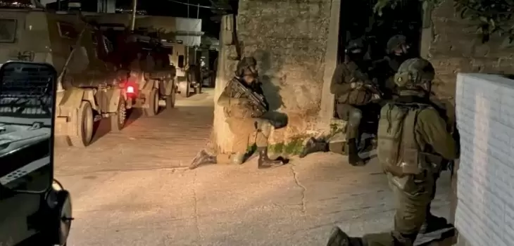 إصابة-شاب-واعتقالات-خلال-اقتحام-الاحتلال-مناطق-في-الضفة-1673593559.jpeg