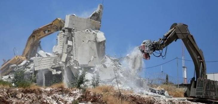 هدم ومداهمات واعتقالات واسعة في الضفة والقدس 