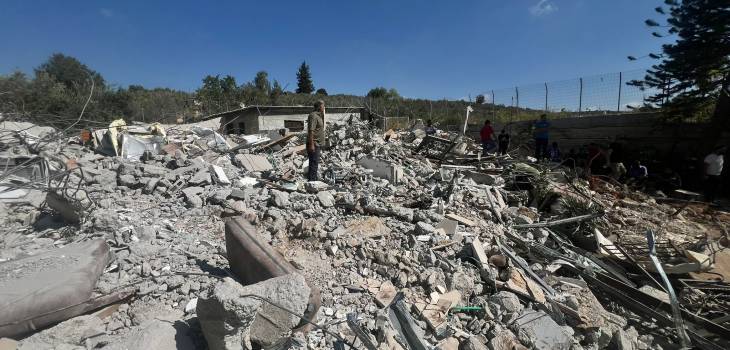 الاحتلال يهدم منزلًا غرب رام الله ويعتقل فلسطينيين بينهم نساء وطلاب في الضفة