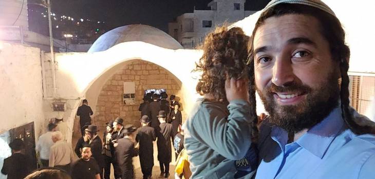 مئات المستوطنين يقتحمون قبر يوسف في نابلس والاحتلال يشن حملة اعتقالات 