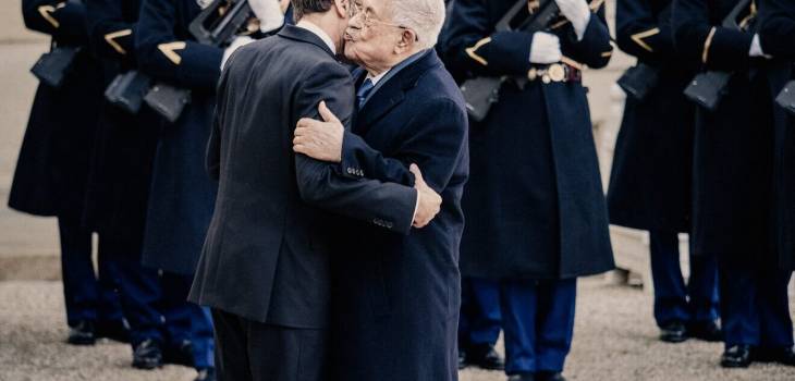 عباس وماكرون خلال لقائهما