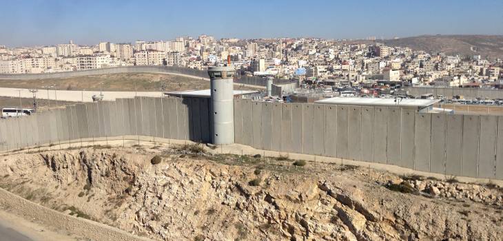 Qalandia_checkpoint_-_panoramio_(535)