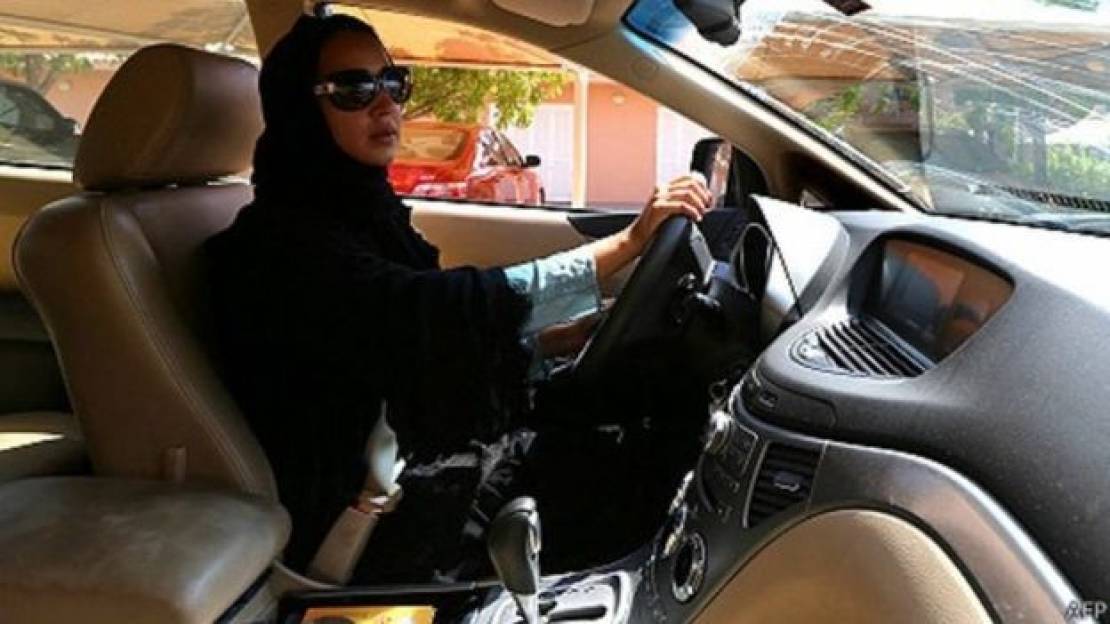 _98043759_131026094601_saudi_women_woman_driving_464x261_afp