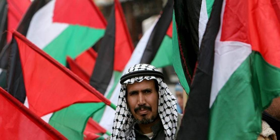 palestinian-flagsAP07020807676