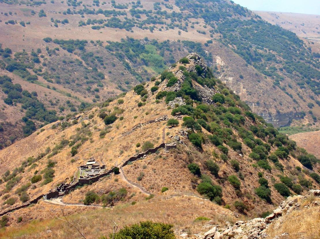 the-Golan-is-bounded-by-the-Jordan-River-and-the-Sea-of-Galilee-on-the-west-Mount-Hermon