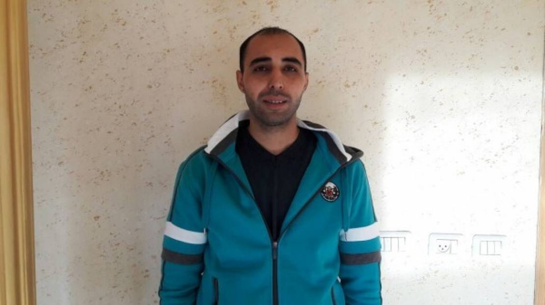وحيد والديه والمعيل لـ 8 أشخاص .. الأجهزة الأمنية تستمر في اعتقال براهمة منذ شهر