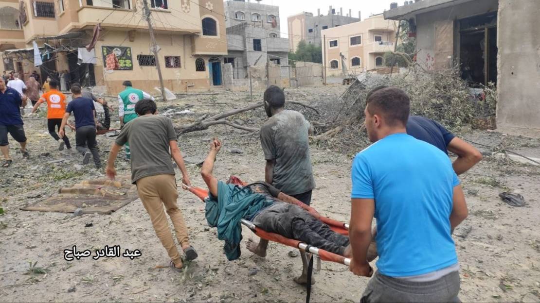 الهلال الأحمر في غزة يحذر من إعاقة وصول الإسعاف إلى المصابين في ظل انقطاع الاتصالات 