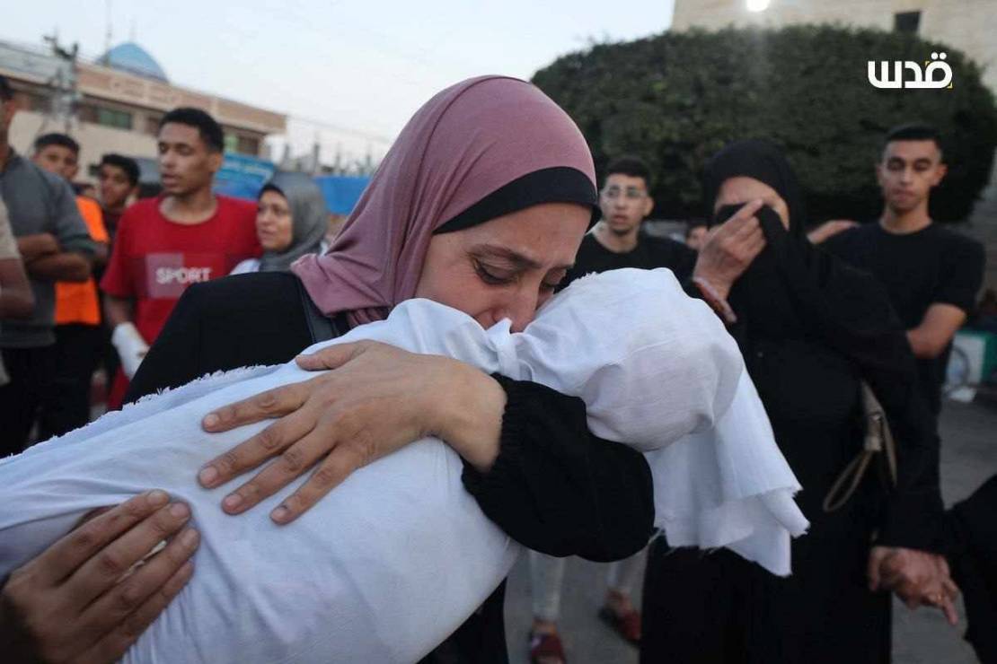 انتشال حوالي 50 شهيدا من مدرسة تأوي نازحين بعد تعرضها لقصف إسرائيلي