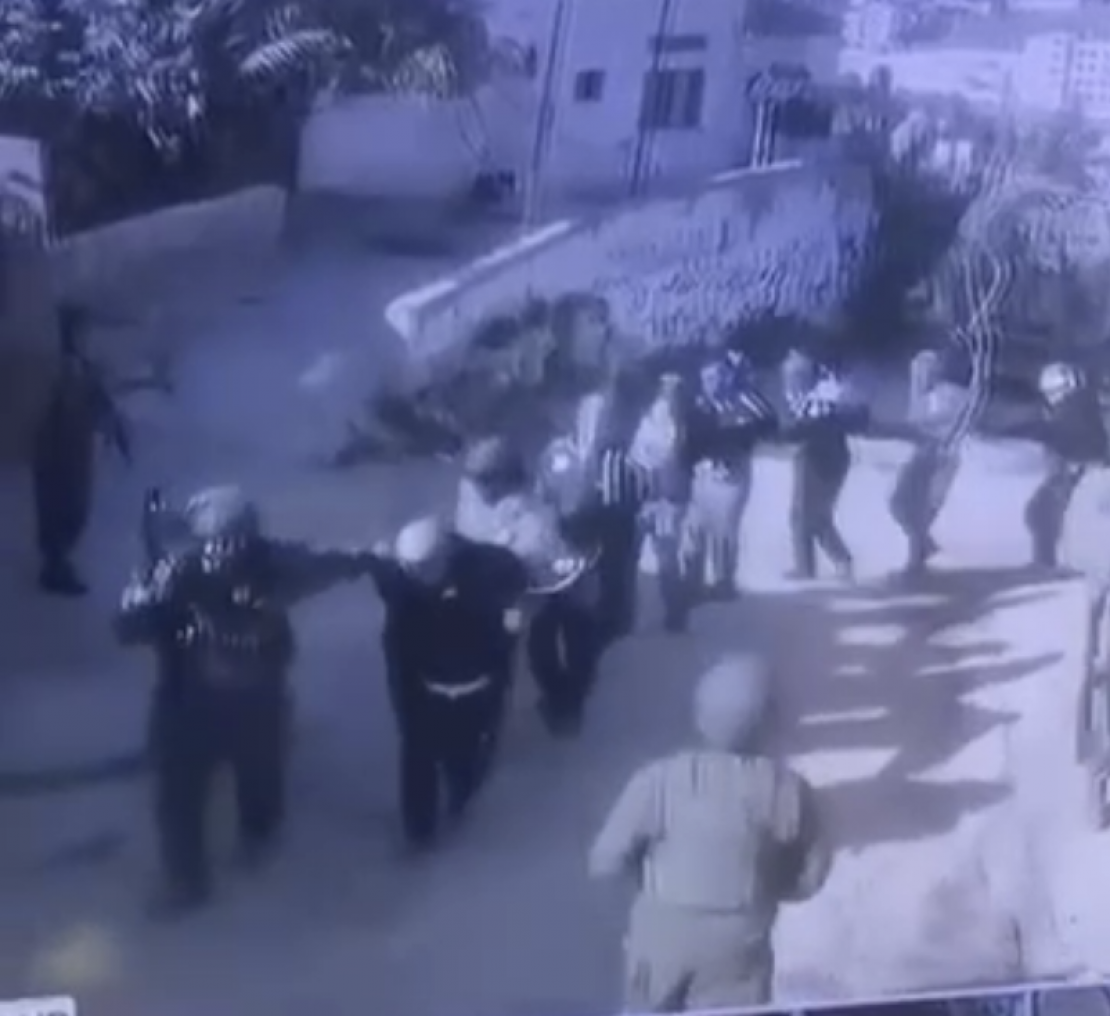 الاحتلال يفرض طوقًا عسكريًا على مخيم نور شمس وتحقيق ميداني وضرب وتنكيل يطال العشرات