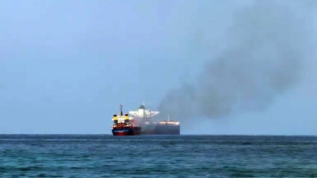 "الحوثي" يستهدف سفينة تجارية بريطانية متجهة للاحتلال