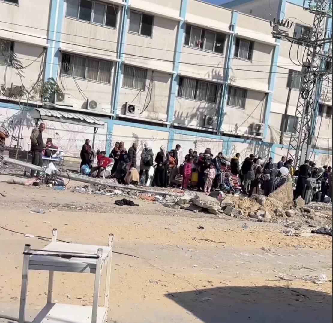 الاحتلال يواصل حصار مجمع ناصر الطبي.. كيف هو الوضع داخله؟ 