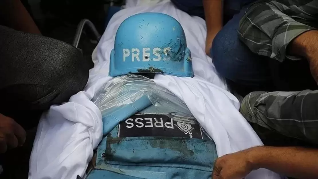 إصابة 3 صحفيين باستهداف إسرائيلي في مخيم النصيرات 