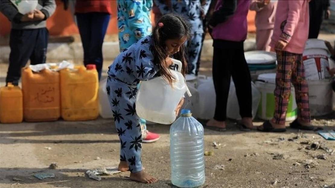 العطش يهدد قطاع غزة: الفلسطينيون لا يجدون ماءً صالحًا يشربونه