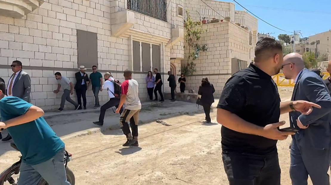 الاحتلال يطلق النار على وفد دبلوماسي بجنين