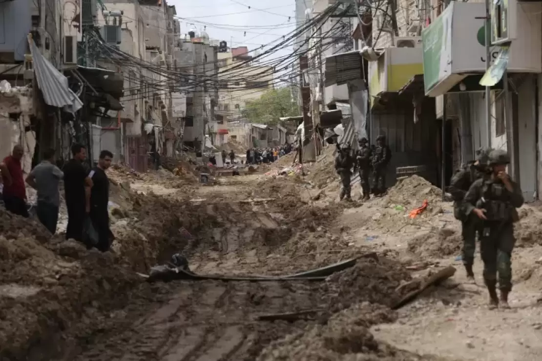 اقتحامات واعتقالات في طوباس ونابلس 