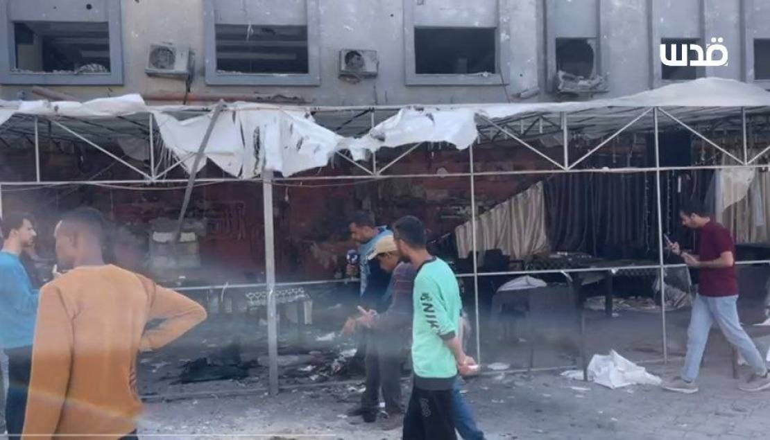 مجزرة مروعة باستهداف مطعم وسوق شعبي وسط عزة