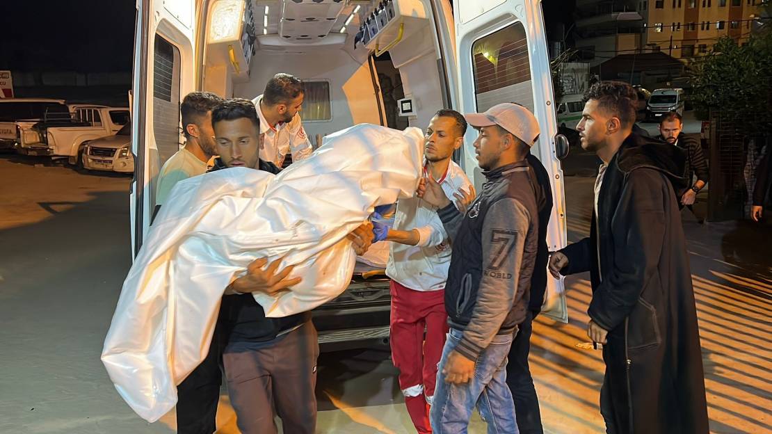 مجازر في خان يونس وغزة واستهداف متواصل للمستشفيات 
