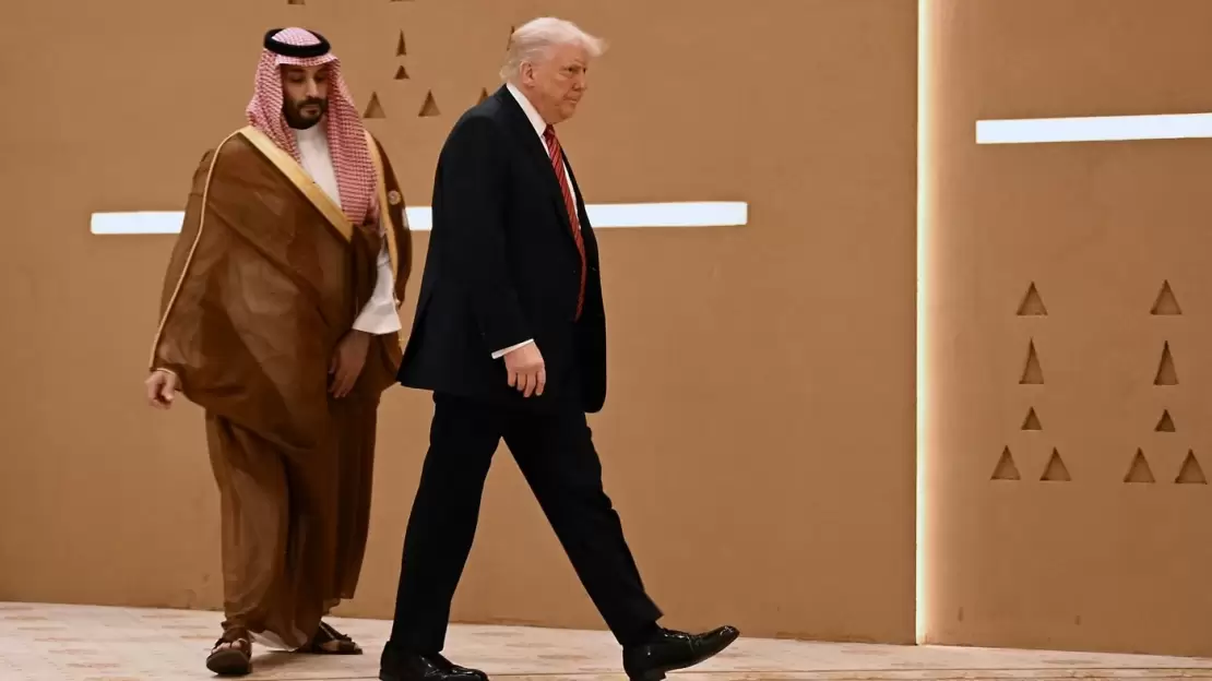 ترامب والخليج: يتلذذون بالتصفيق العربي بينما تذبح "إسرائيل" أطفال غزة