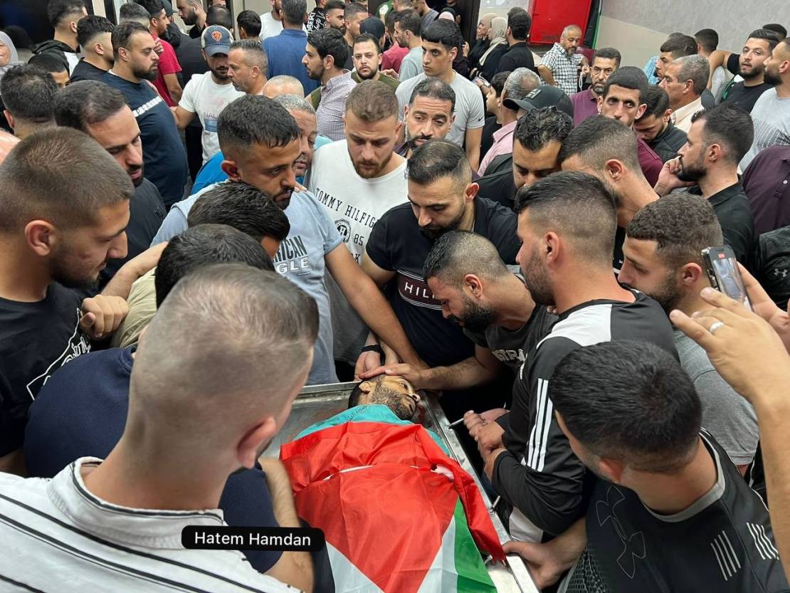 3 شهداء وإصابات في هجوم مستوطنين شرق رام الله