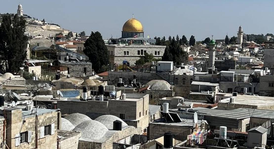 قبل استقالته .. وزير "إسرائيلي" يوقّع قرارًا بمصادرة مبانٍ فلسطينية قرب المسجد الأقصى