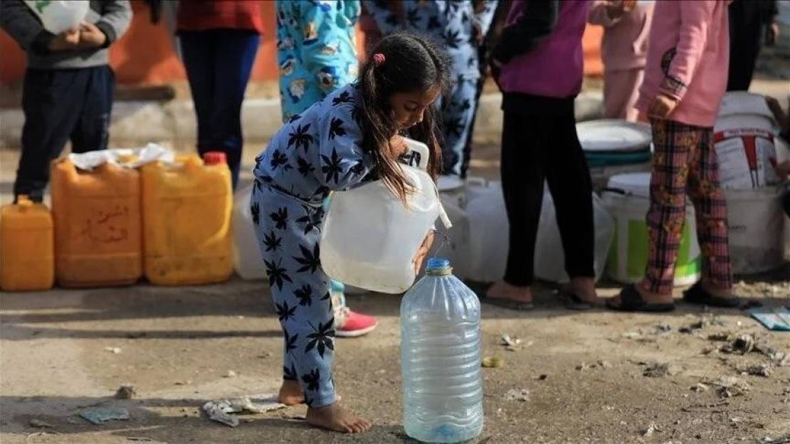 الاحتلال يواصل حرب التعطيش في غزة: 112 مجزرة استهدفت طوابير المياه